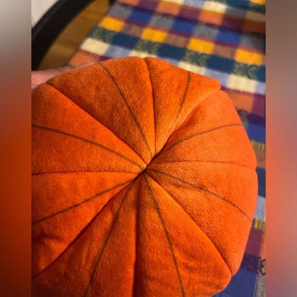 Grogu Plush in Adorable Pumpkin Shell – Star Wars: The Mandalorian - Picture 4 of 10